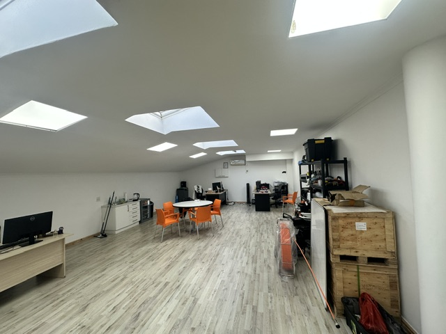 To Let Commercial Property for Rent in Claremont Western Cape